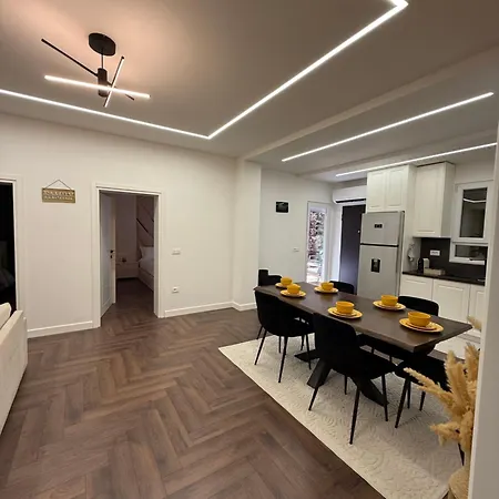 Apartment Red *